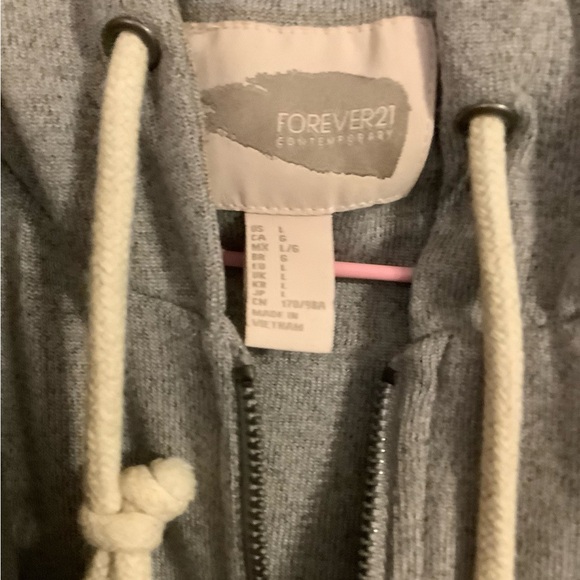 Woman’s jacket - Picture 4 of 4